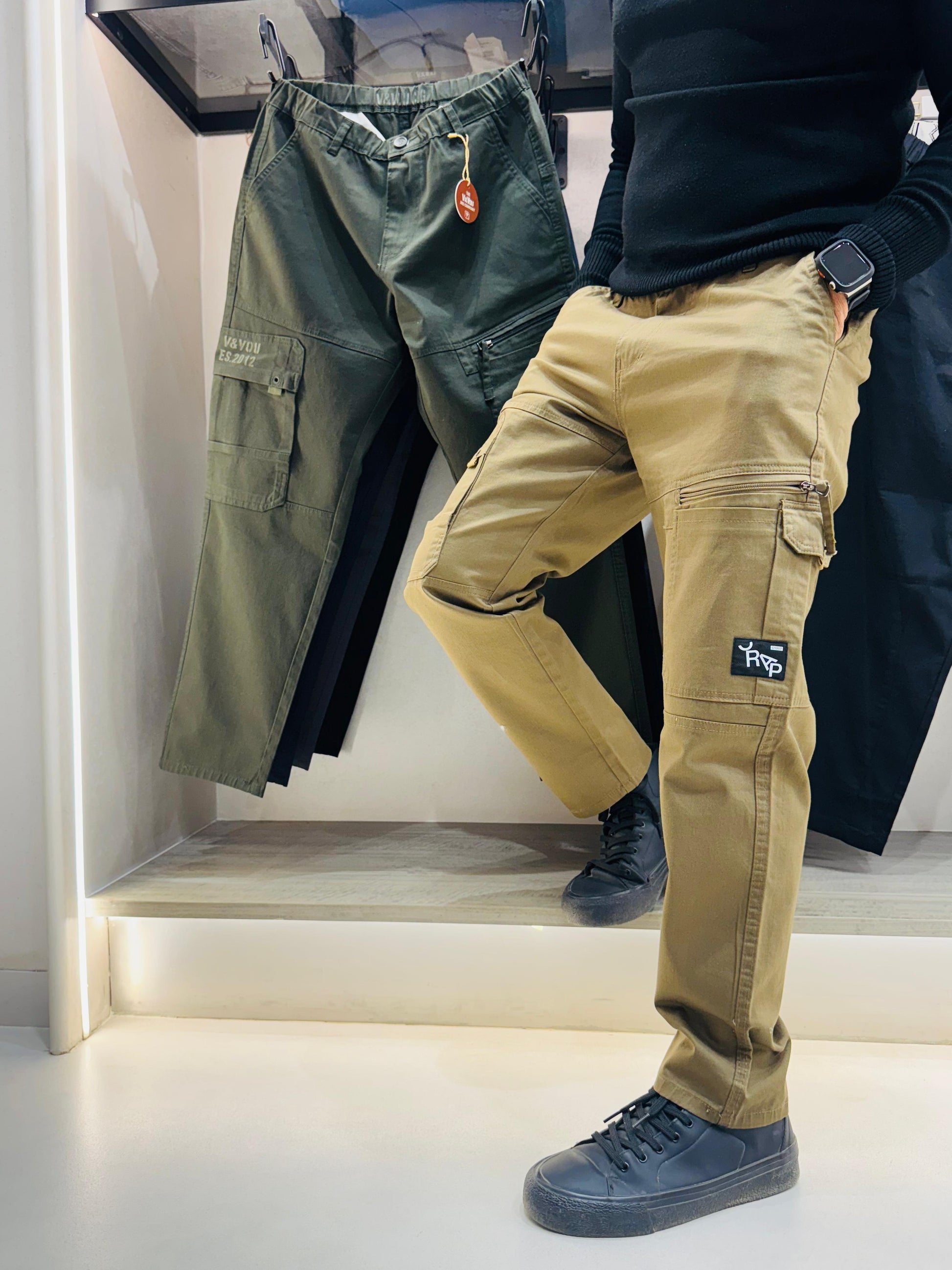 Goldest Premium Olive Solid Cargo Pants for Men - Luxethred